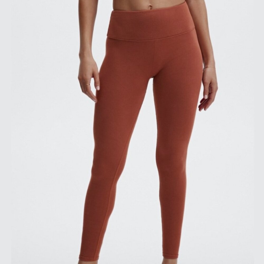 Fabletics NWT High-Waisted Cloudrib Seamless Legging short in Mahogany L 10